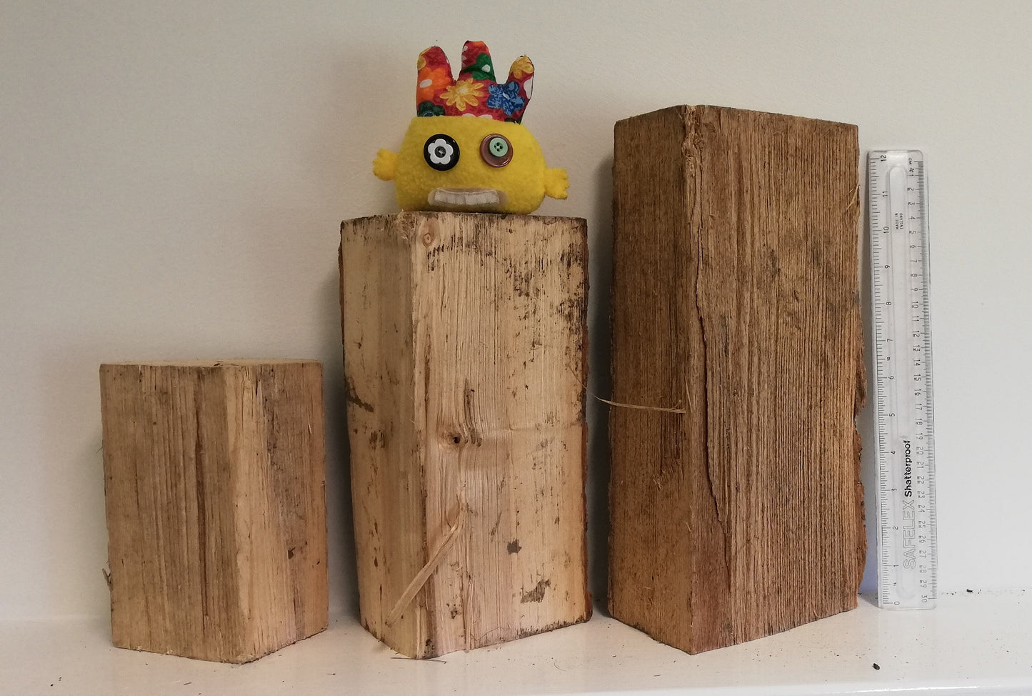 1 cubic metre of small hardwood logs (7-8", or 17-20cm).